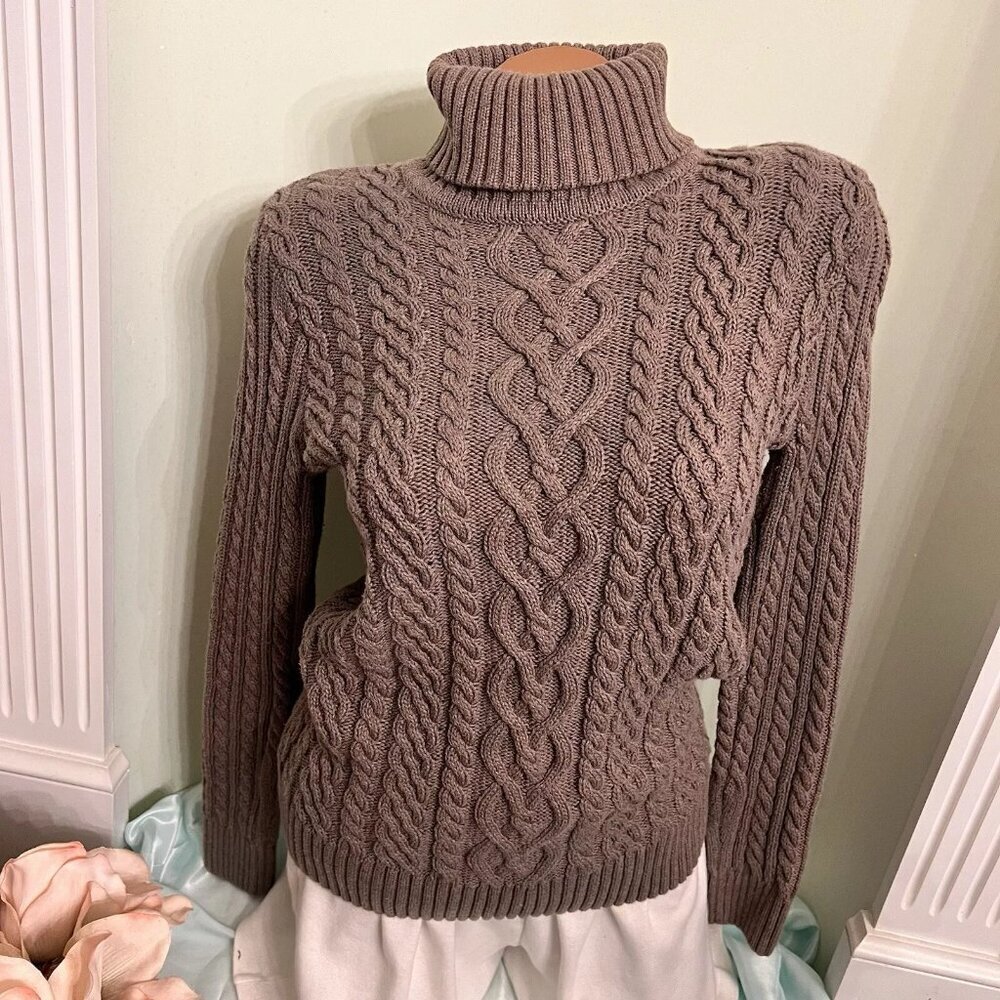 Unbranded Cable Knit Brown Long Sleeve Sweater. Size S-M. Turtleneck. B12